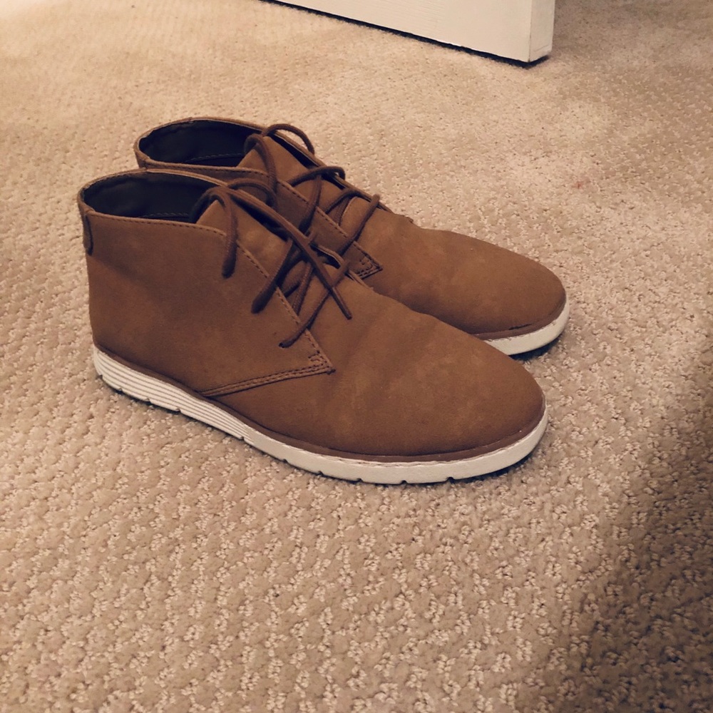 Chuka boots size (6.5 women)